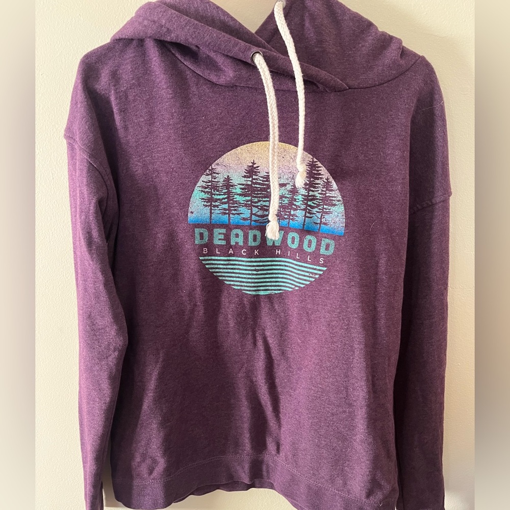 Women’s Techstyles sweatshirt